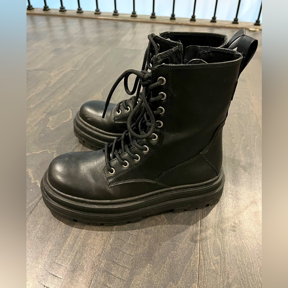 Pull&Bear Lace-up Boots